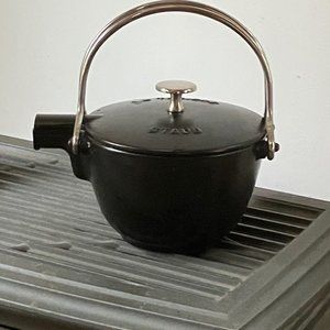 Staub Cast Iron 1-qt Round Tea Kettle - Matte Black, Made in France